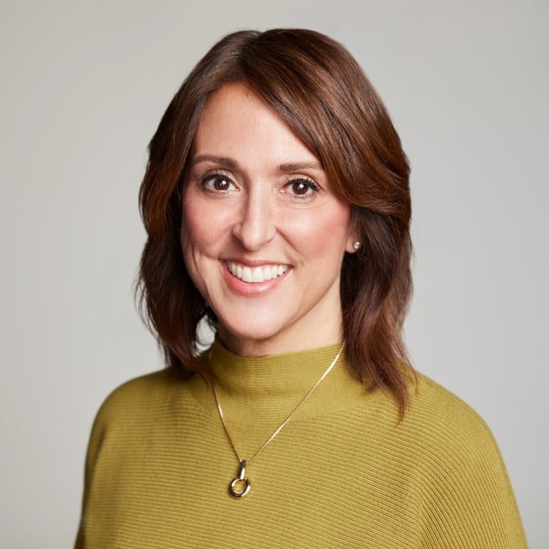 Jule Averill Headshot